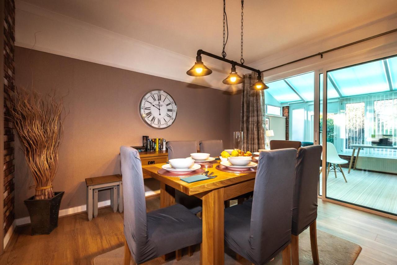 Cheerful 3-Bedroom Douglas House With Patio Southampton Exterior photo