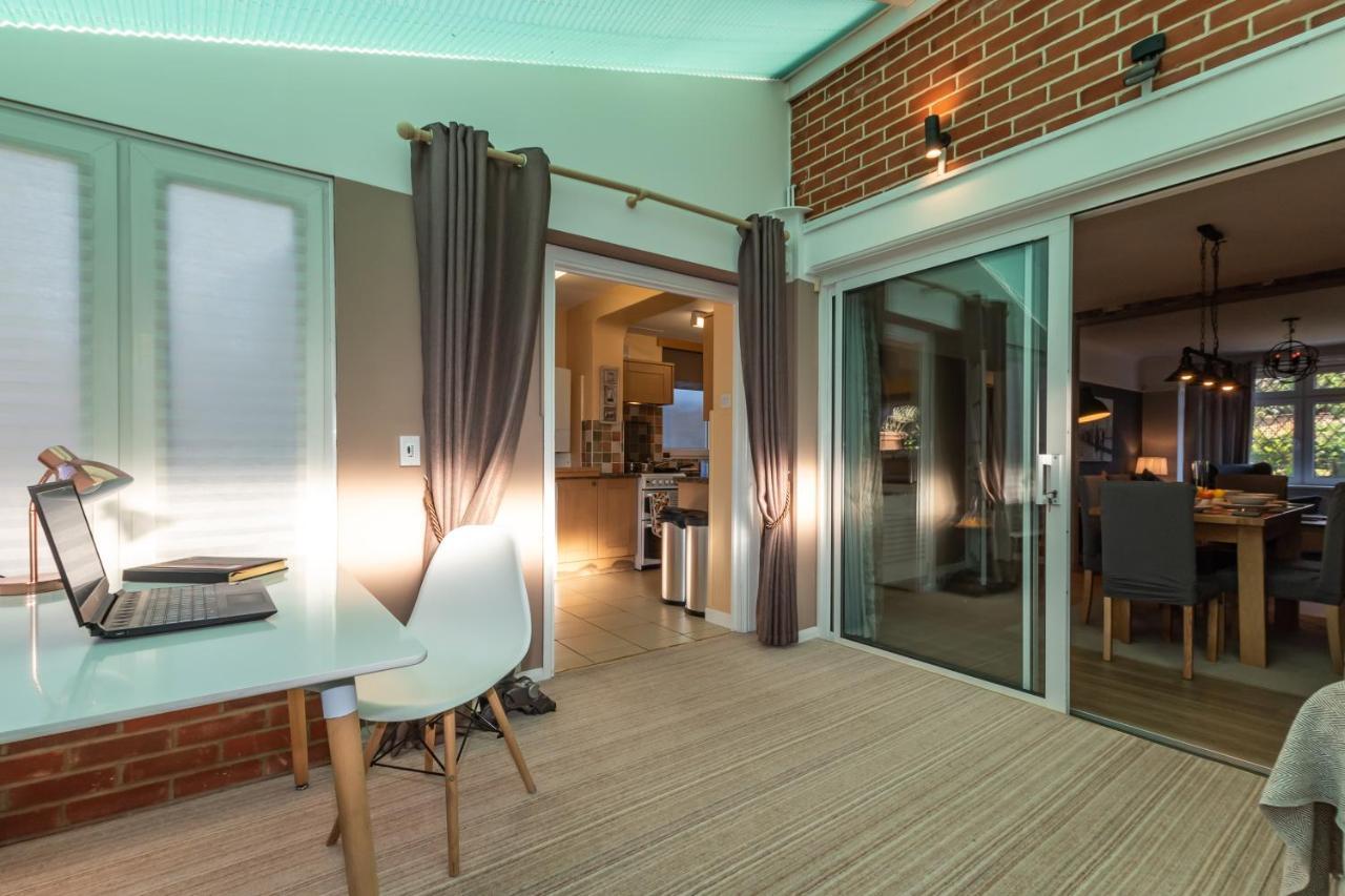 Cheerful 3-Bedroom Douglas House With Patio Southampton Exterior photo